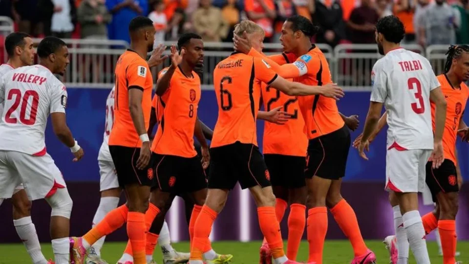 Resultados de quinta-feira definem novos classificados e aumentam expectativa para o mata-mata do Mundial