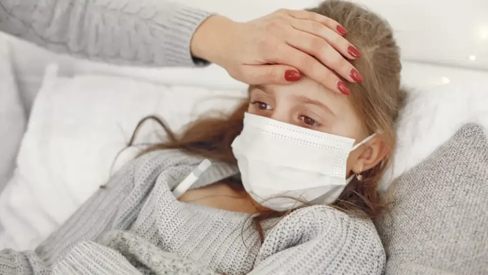 Por que ficamos mais doentes no inverno? Entenda o que acontece com o corpo e como se proteger