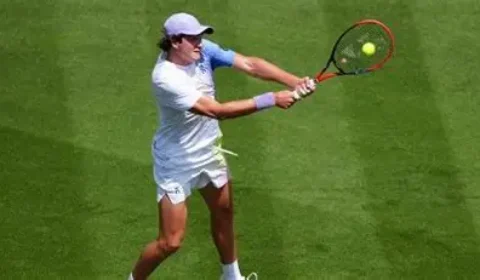 Segunda-feira histórica: Brasil divide atenções entre João Fonseca em Wimbledon e duelo da Seleção contra o Japão