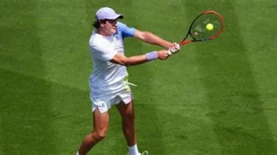 Segunda-feira histórica: Brasil divide atenções entre João Fonseca em Wimbledon e duelo da Seleção contra o Japão