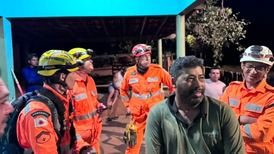 Homem é encontrado após desaparecer em caverna de MG