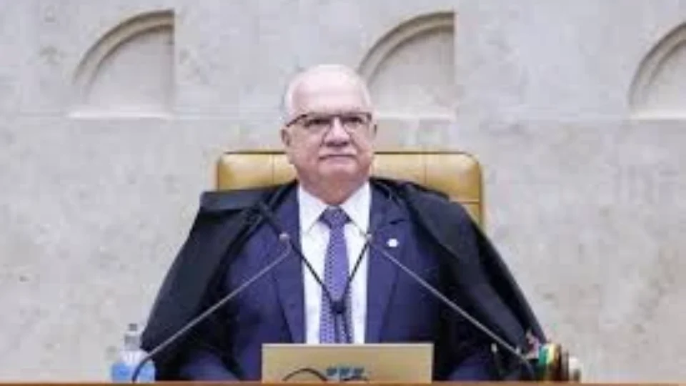 Fachin rejeita pedido de senadores para afastar Nunes Marques de ação sobre CPI do Banco Master