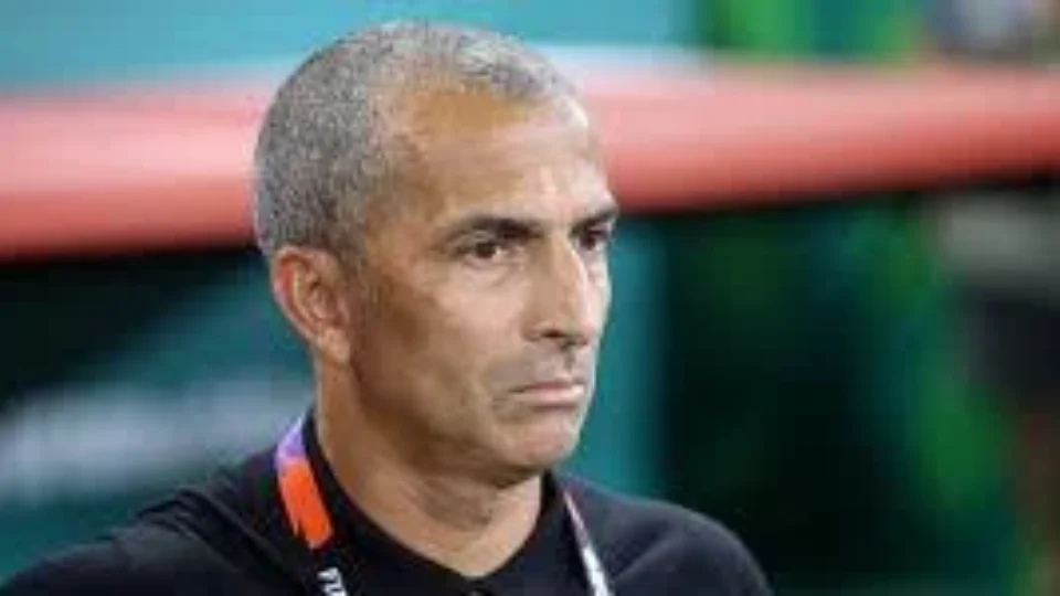 Tunísia toma decisão drástica após goleada e técnico vira apenas o quarto demitido com torneio mundial em andamento