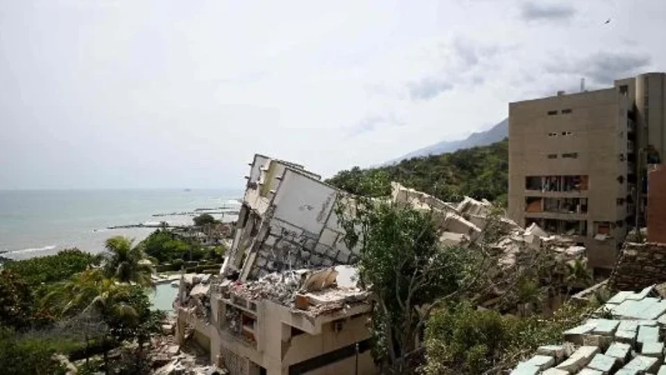 Número de mortos após terremotos na Venezuela sobe 920 e autoridades intensificam buscas