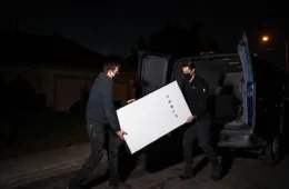 Esquema milionário de roubo de baterias atinge fábrica da Tesla e expõe falhas na segurança