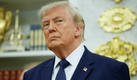 EUA retomam bloqueio a portos do Irã e Trump anuncia pedágio de 20% no Estreito de Ormuz