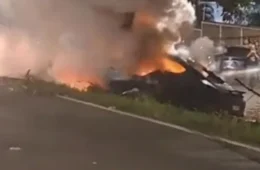 Tragédia em Campinas: Porsche pega fogo após colisão e duas pessoas morrem