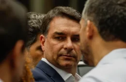 Impasse entre PL e Republicanos pode adiar definição da vice de Flávio Bolsonaro; entenda o que trava a escolha