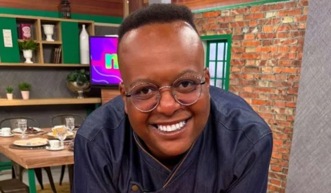 Ex-MasterChef enfrenta novo desafio e vende doces no sinal para recomeçar