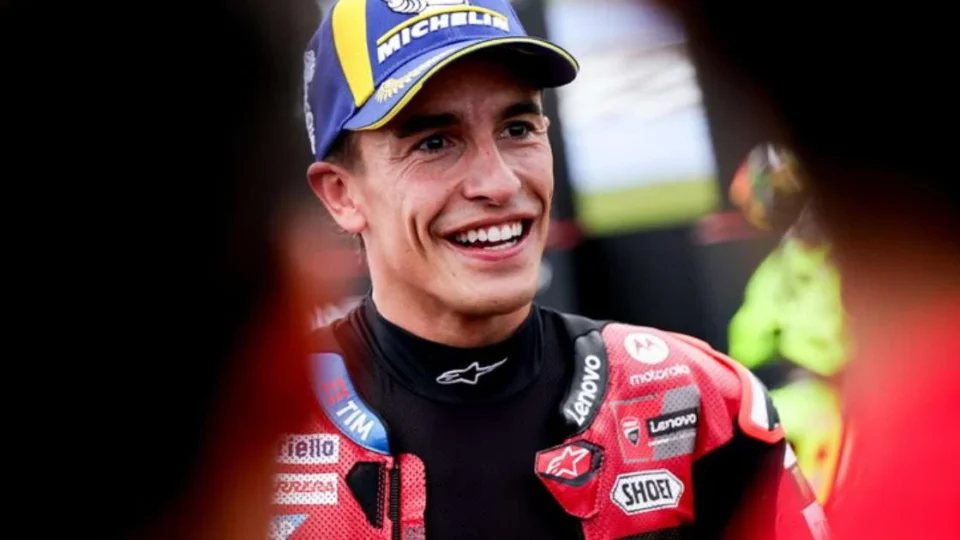 Marc Márquez vence sprint na Alemanha e larga na pole