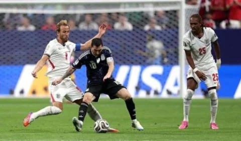 Inglaterra x Argentina: tensão explode na semifinal e decisão fica aberta após primeiro tempo sem gols
