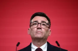 Andy Burnham assume Reino Unido em meio a crise pós-Brexit