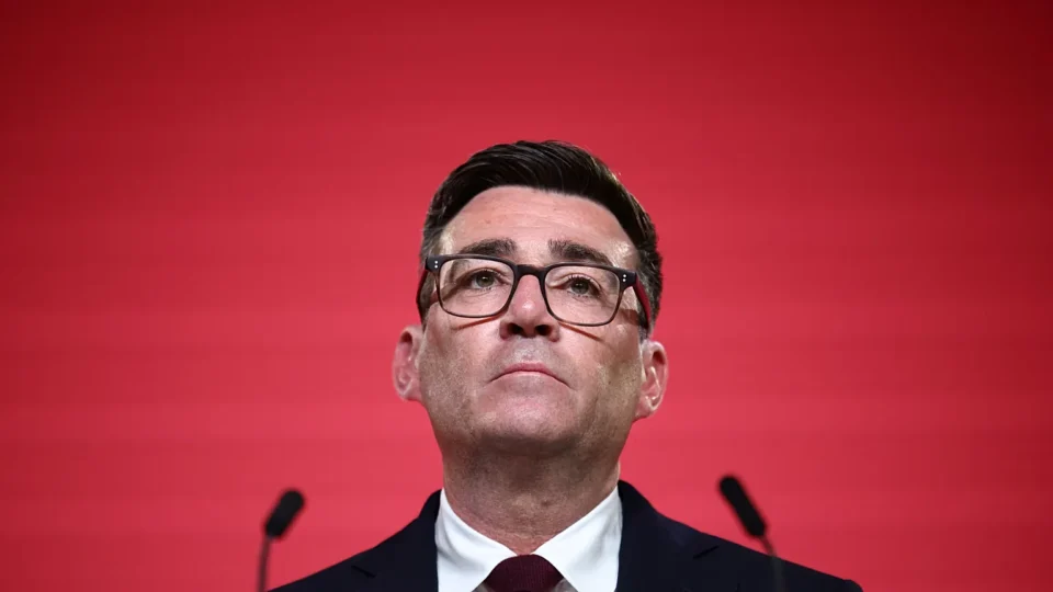 Andy Burnham assume Reino Unido em meio a crise pós-Brexit