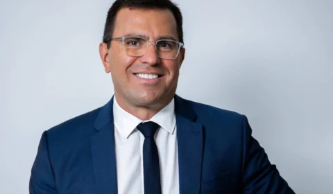 SBT muda grade, mexe no Comédia SBT e cria Sessão +SBT