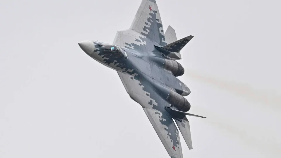 Queda de Sukhoi Su-57 perto de Moscou agrava crise russa