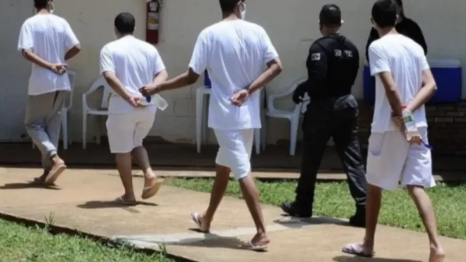 Datafolha: 70% dos brasileiros defendem que adolescentes que cometem crimes sejam punidos como adultos