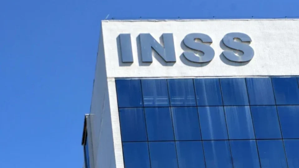 INSS: Fraude de R$ 708 milhões bancou carros de luxo; veja o que a PF encontrou