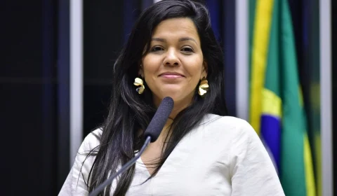 Priscila Costa ganha força nos bastidores para ser vice de Flávio Bolsonaro; entenda