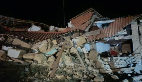 Terremoto mata cinco pessoas e deixa rastro de destruição no Peru