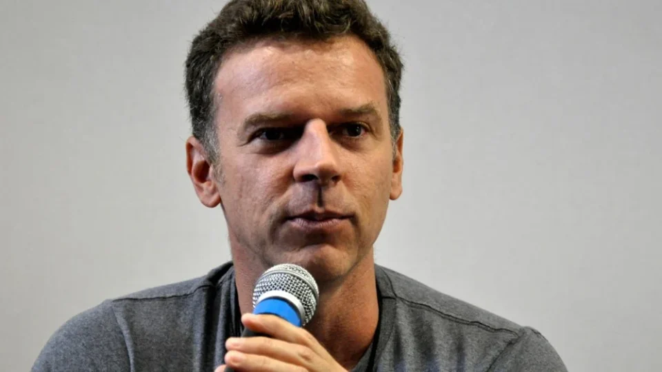 ICL demite Leandro Demori e culpa alta de anúncios em big techs