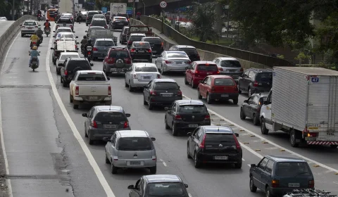 Maioria dos veículos em São Paulo tem mais de 10 anos; veja o que revelam os números