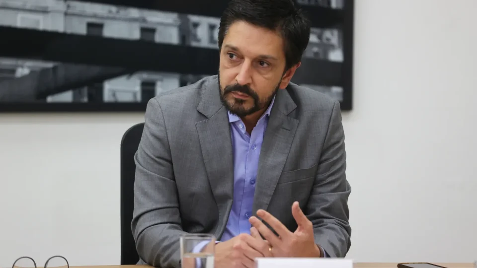 Nunes reage à decisão da Justiça e diz que moto por aplicativo em SP é risco: “Não há condições de carregar uma vida na garupa”