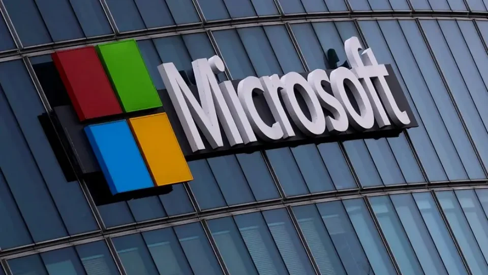 Microsoft demite 4.800 funcionários em reestruturação e nega que cortes sejam substituição por inteligência artificial