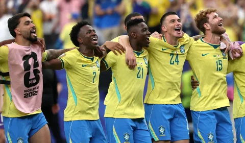 Brasil x Noruega define vaga nas quartas neste domingo