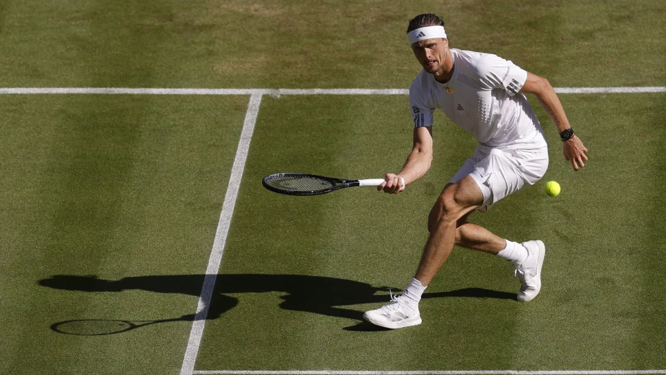 Zverev atropela Fery e vai à primeira final em Wimbledon