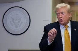Trump desiste de taxa de 20% sobre embarcações no Estreito de Ormuz e aposta em acordos comerciais