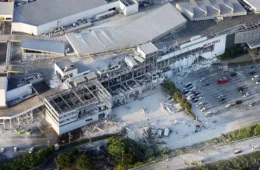 Terremoto provoca explosão em shopping no Japão e deixa pessoas presas sob escombros