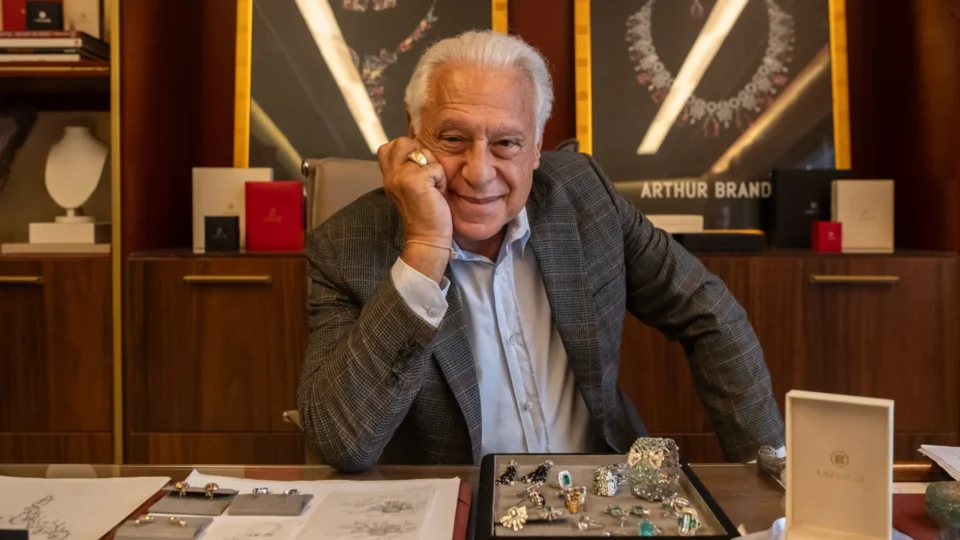 Antonio Fagundes grava 8 finais para morte em novela