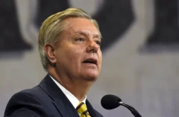 Morre Lindsey Graham, senador republicano e um dos principais aliados de Trump, aos 71 anos