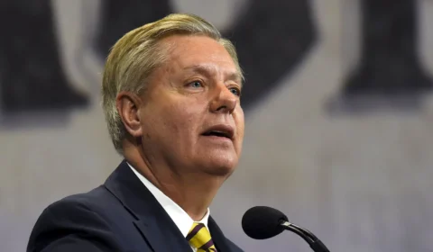 Morre Lindsey Graham, senador republicano e um dos principais aliados de Trump, aos 71 anos