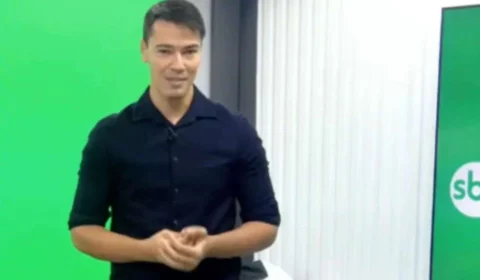Apresentador surpreende e pede demissão ao vivo no SBT