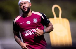 Memphis Depay pressiona Corinthians e define futuro pós-Mundial