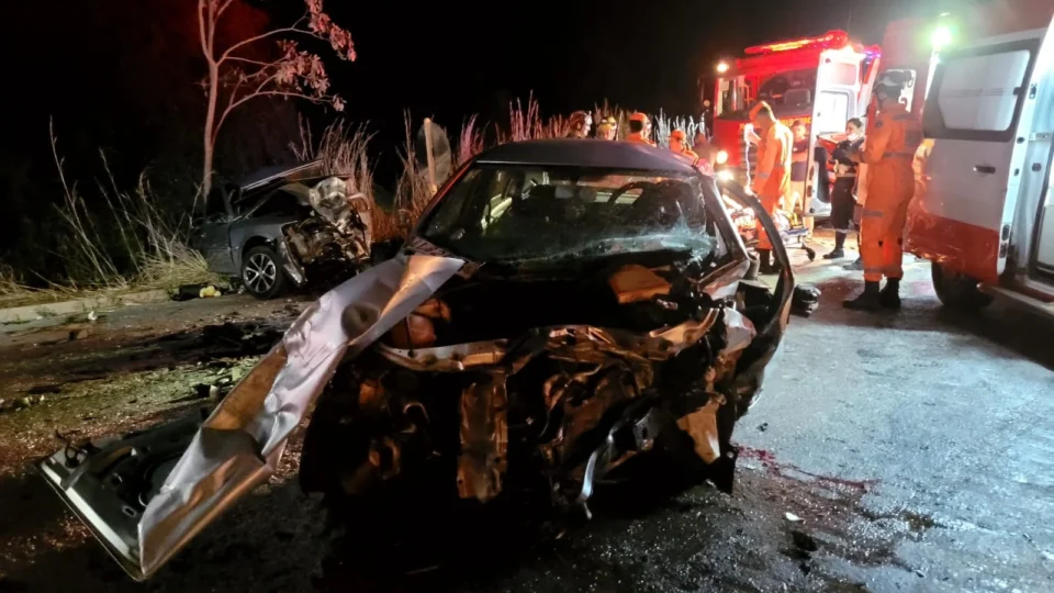 BR-251: colisão fatal em MG deixa 2 mortos e intriga autoridades