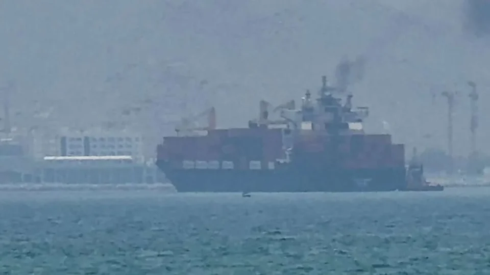 Ataques a navios petroleiros elevam tensão no Estreito de Ormuz