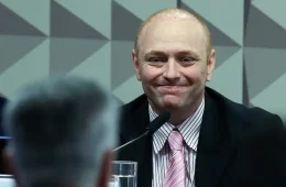 Moraes pede parecer da PGR antes de decidir sobre trabalho de Walter Delgatti em marketing digital