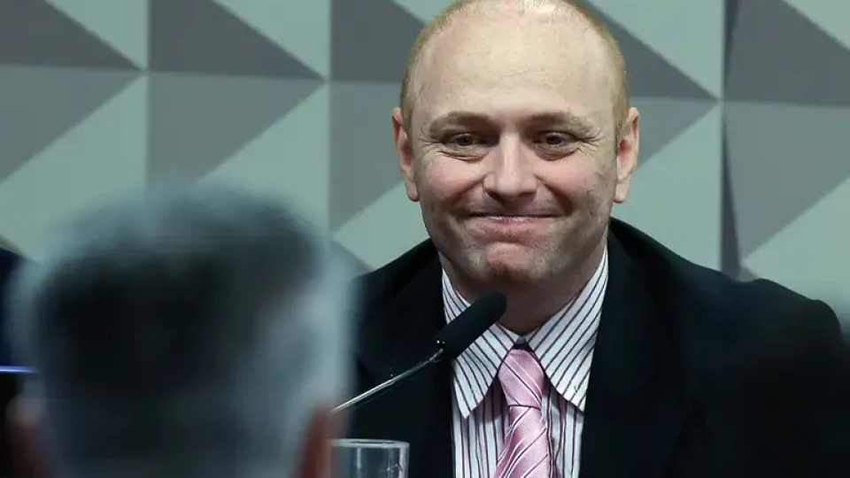 Moraes pede parecer da PGR antes de decidir sobre trabalho de Walter Delgatti em marketing digital