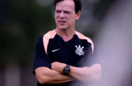 Fernando Diniz fecha elenco do Corinthians; veja quem fica e quem sai