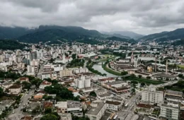 Tempo firme e umidade alta nesta quinta-feira em Joinville