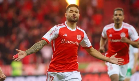 Internacional oficializa empréstimo de Bruno Tabata ao futebol do Catar