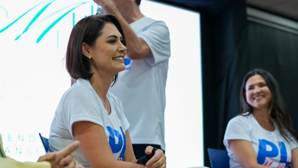 Valdemar Costa Neto trava decisão de Michelle Bolsonaro no PL DF