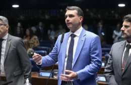 Depoimento de Flávio Bolsonaro à PF ganha data e coloca comparação entre Lula e Maduro no centro de investigação