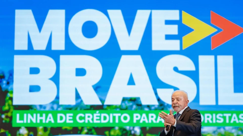 Crédito travado e táxi-lotação expõem impasse na mobilidade