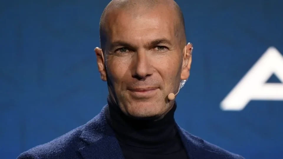 Zidane pode assumir França após Mundial, mas enfrenta teto salarial
