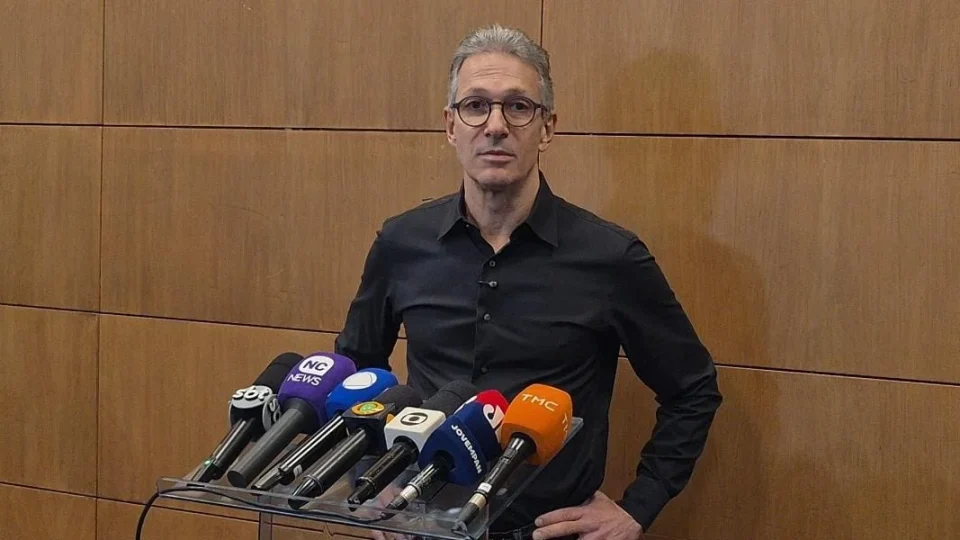 Romeu Zema culpa governo Lula pelo tarifaço dos EUA e diz que país adotou postura “reativa e agressiva”