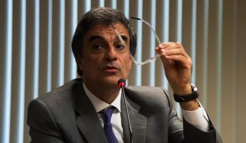‘Cortou tornozeleira’: Ex-ministro José Eduardo Cardozo expõe Bolsonaro e defende punição do STF