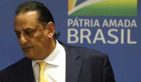 Moraes manda abrir nova apuração sigilosa sobre celular de Wassef